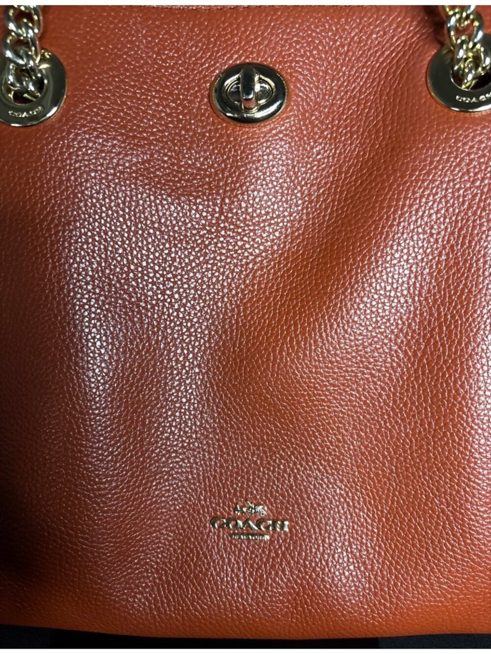 Coach NY 57107 Turnlock Gold Chain Pebbled Leather Tote 27 Bag Shoulder Bag - Picture 5 of 16